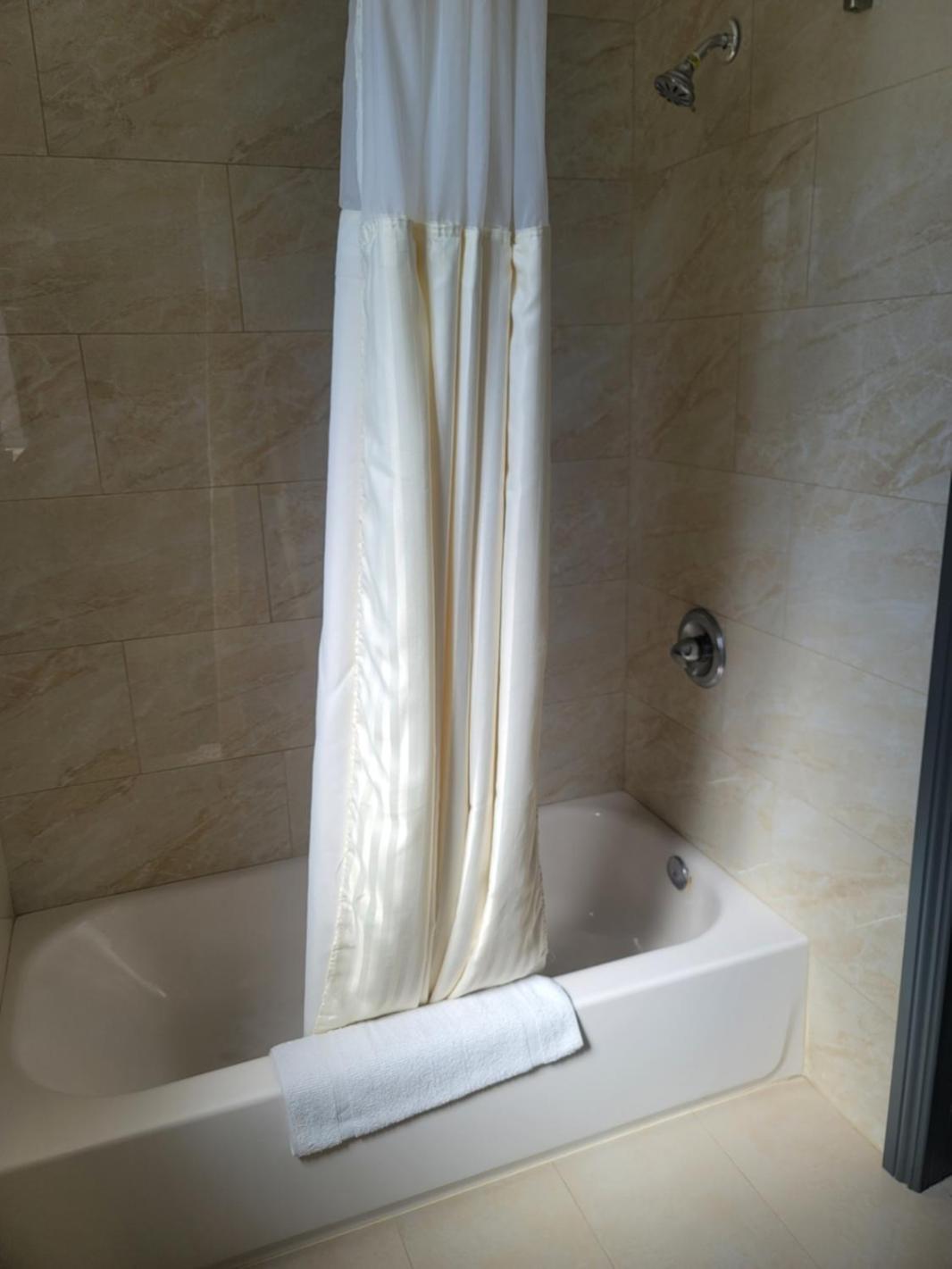 Whittier Travel Inn Luaran gambar